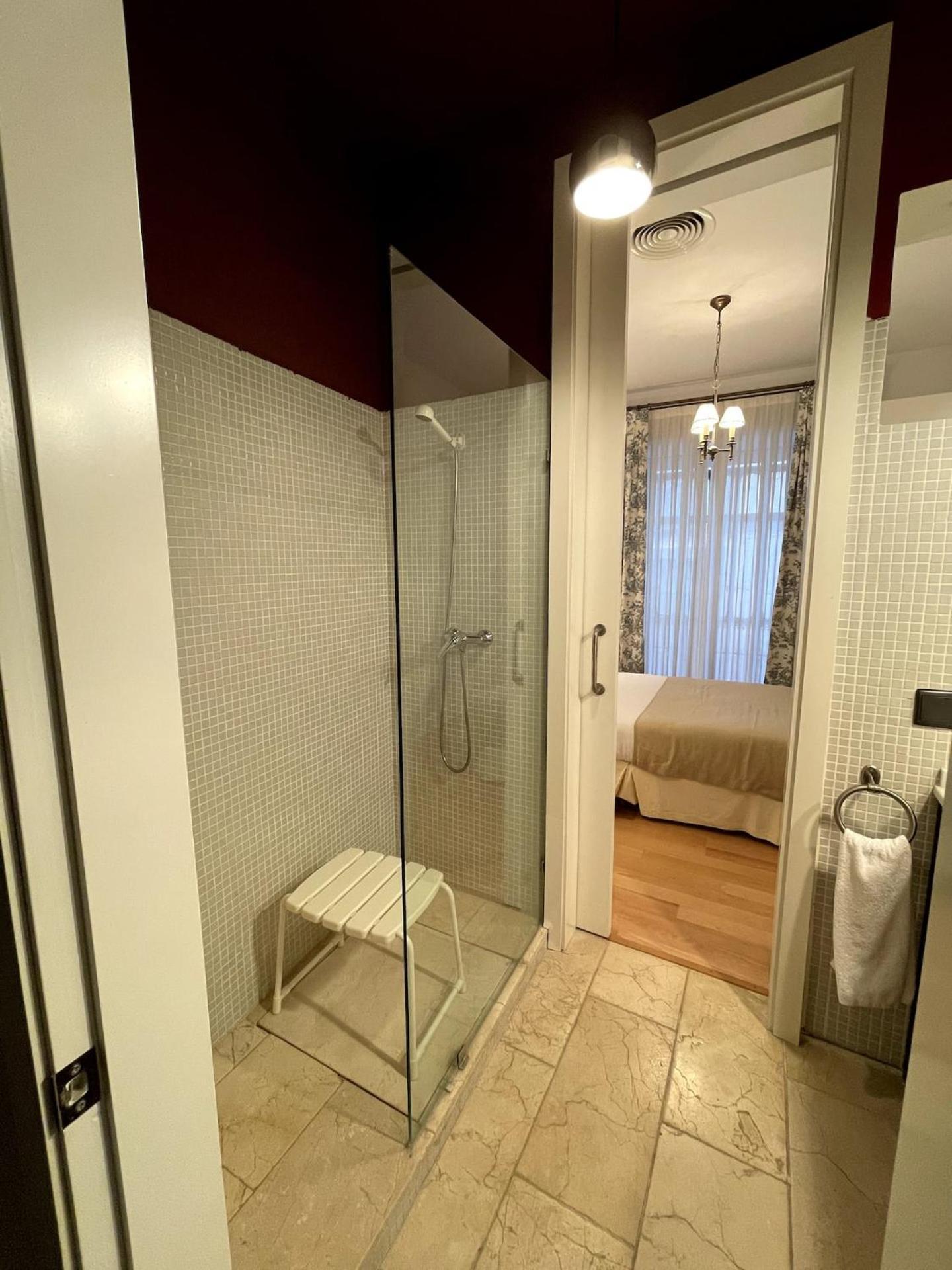 Appartement Komodo Sierpes: Bright & Classy